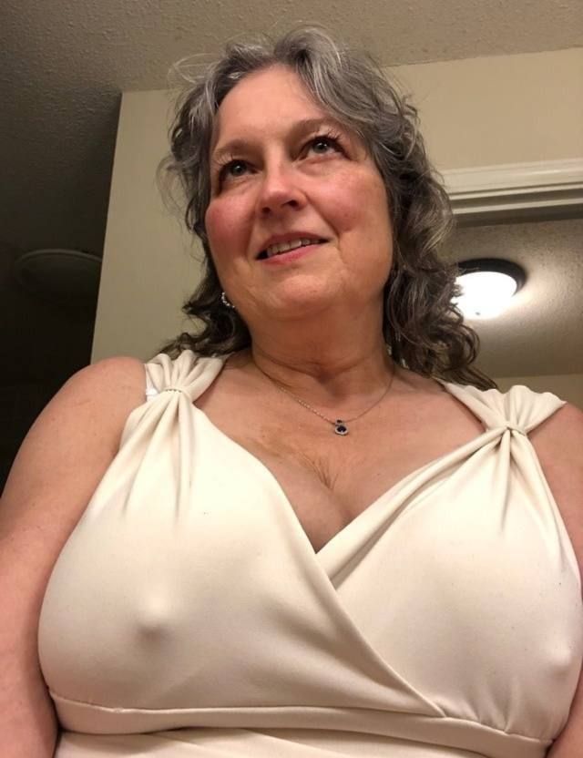 I'M AVAILABLE FOR FULL BODY RUB AND FULL SERVICE& I WORK ALONE, TEXT ME NOW FOR AN UNFORGETTABLE EXPERIENCE - Image 2